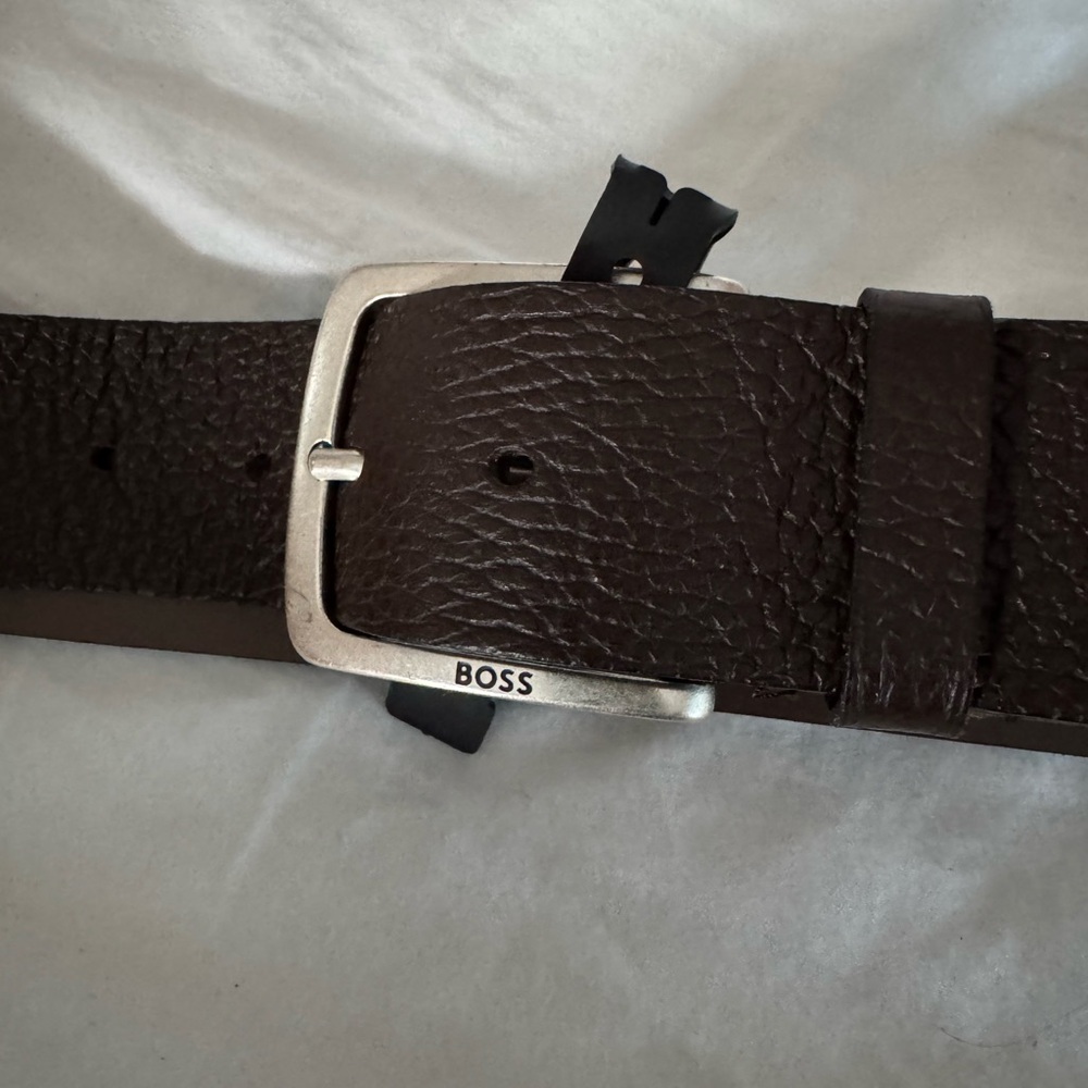 Boss brown belt. Size 30. NWT $80